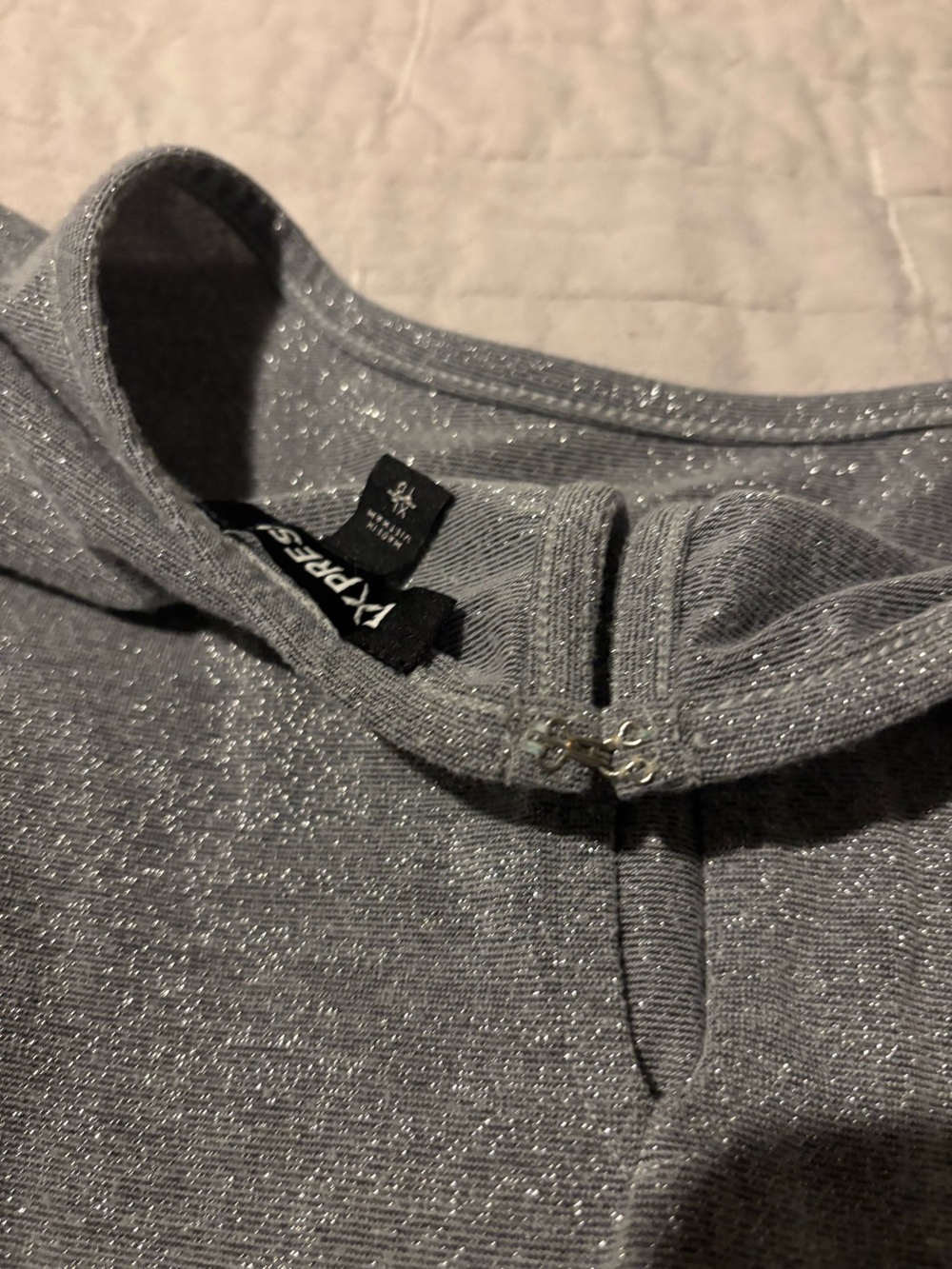 Express XL Silver Gray Metallic Shimmer Puff Sleeve Top Keyhole Party - Picture 5 of 7